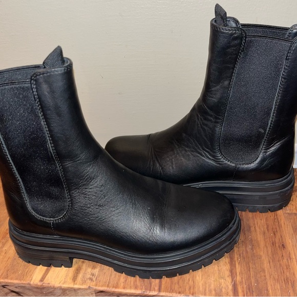 Slip On Gorgeous Black Leather Blondos Waterproof Boots Ordered them for myself - Picture 7 of 7